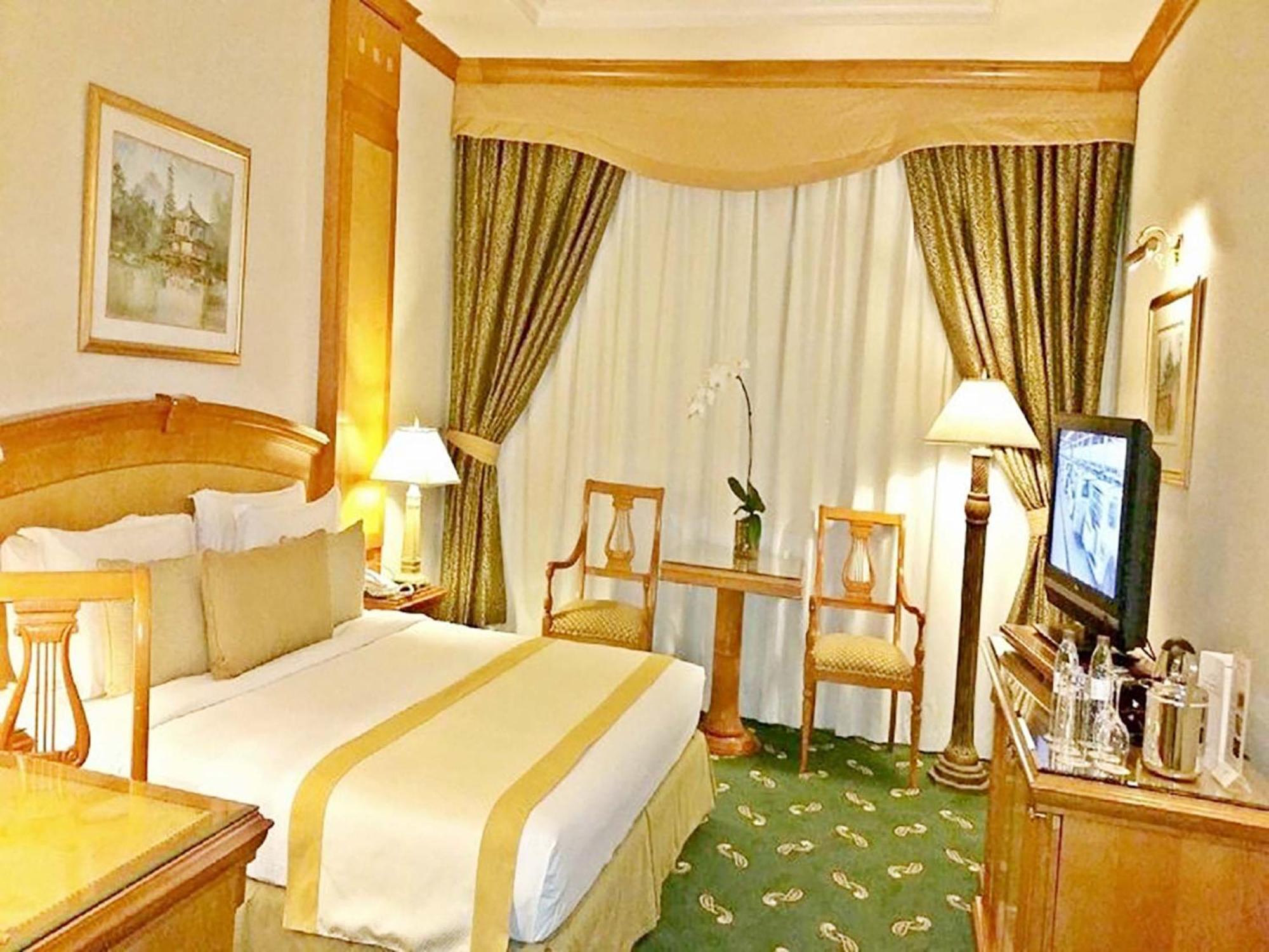 Knight Castle Hotel - Formerly Known As Carlton Palace Hotel Дубай Экстерьер фото